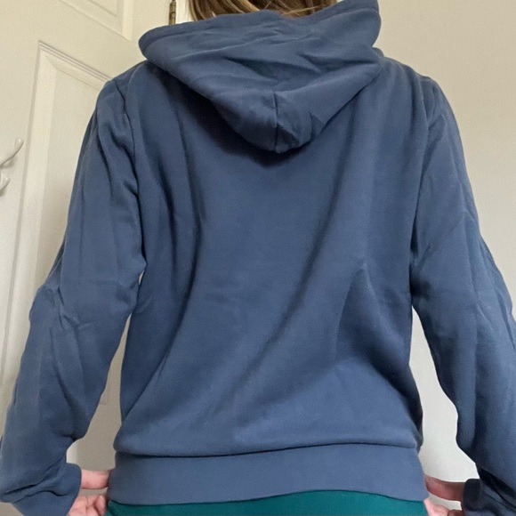 4 Victoria Secret PINK sweaters, size M and LG - Picture 7 of 9